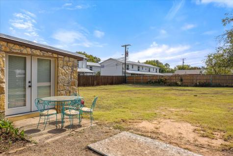 1507 W Pearl Street Granbury TX 76048