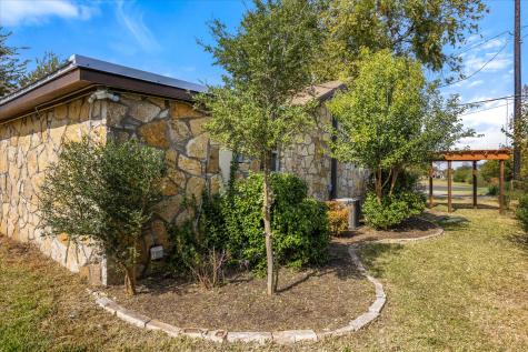 1507 W Pearl Street Granbury TX 76048