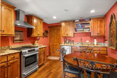 1507 W Pearl Street Granbury TX 76048