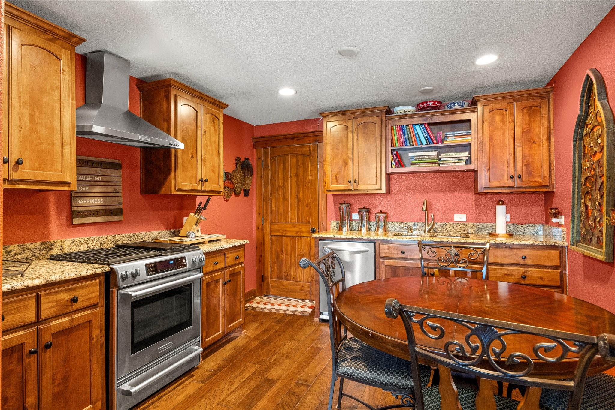 1507 W Pearl Street Granbury TX 76048