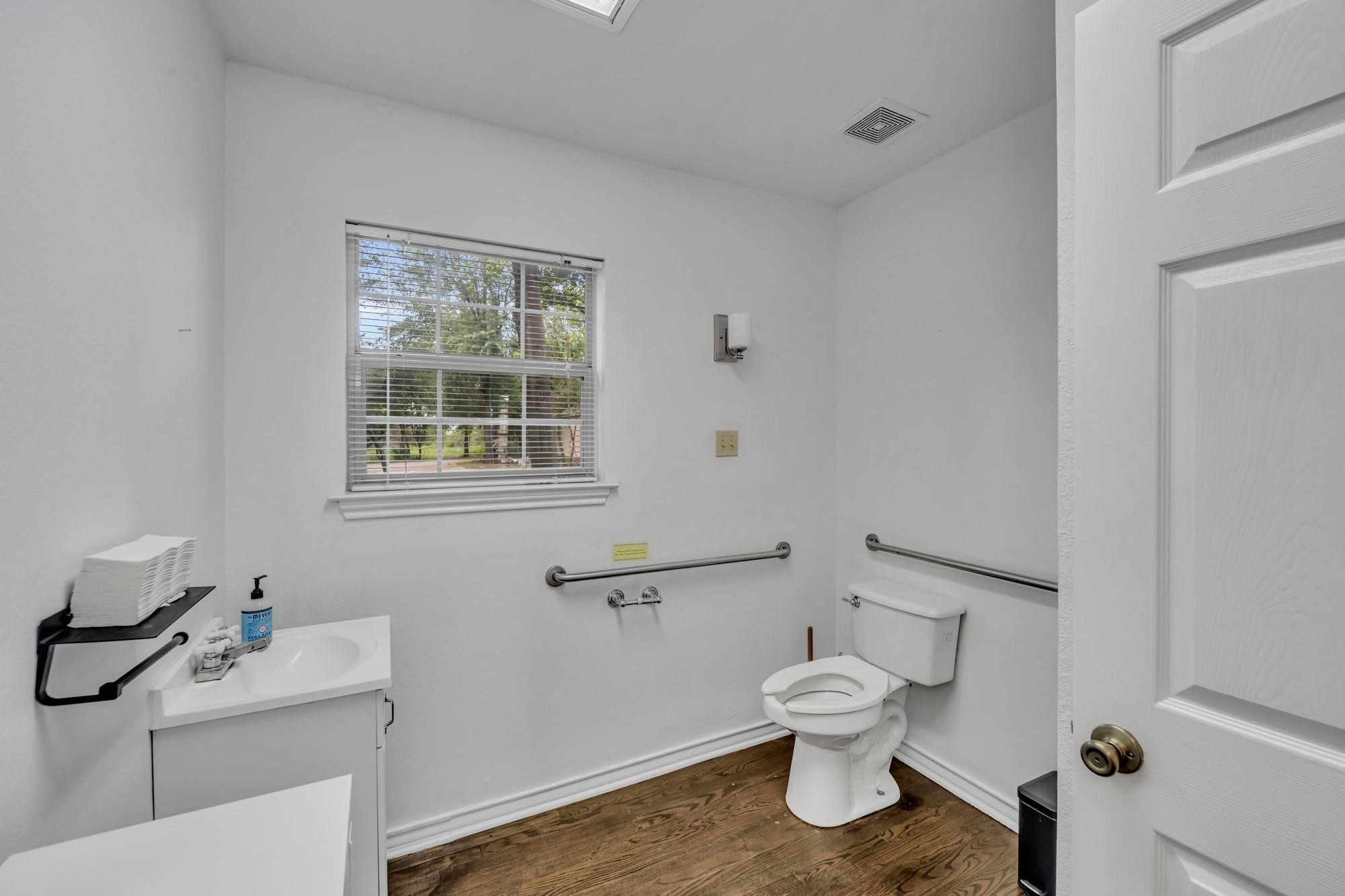 1311/1313 W Abram Street Arlington TX 76013