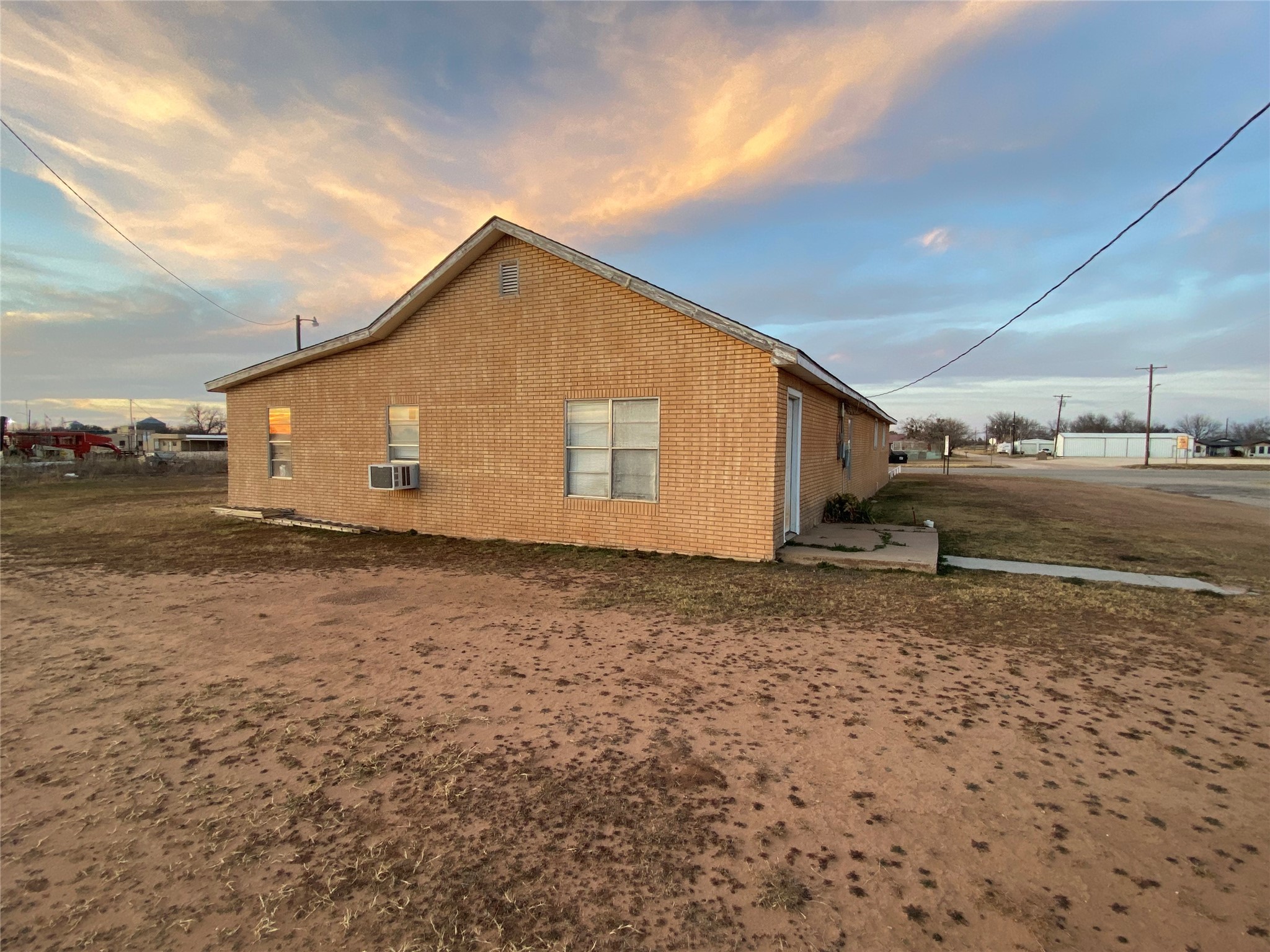 714 N 1st E Haskell TX 79521