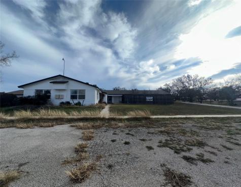 1405 W Storey Street San Saba TX 76877