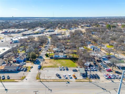 2329 Kings Avenue Haltom City TX 76117