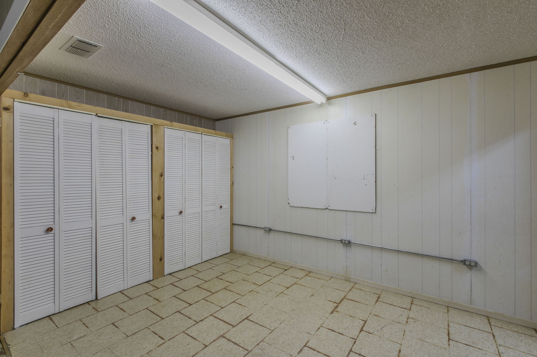 139 An County Road 389 Palestine TX 75801