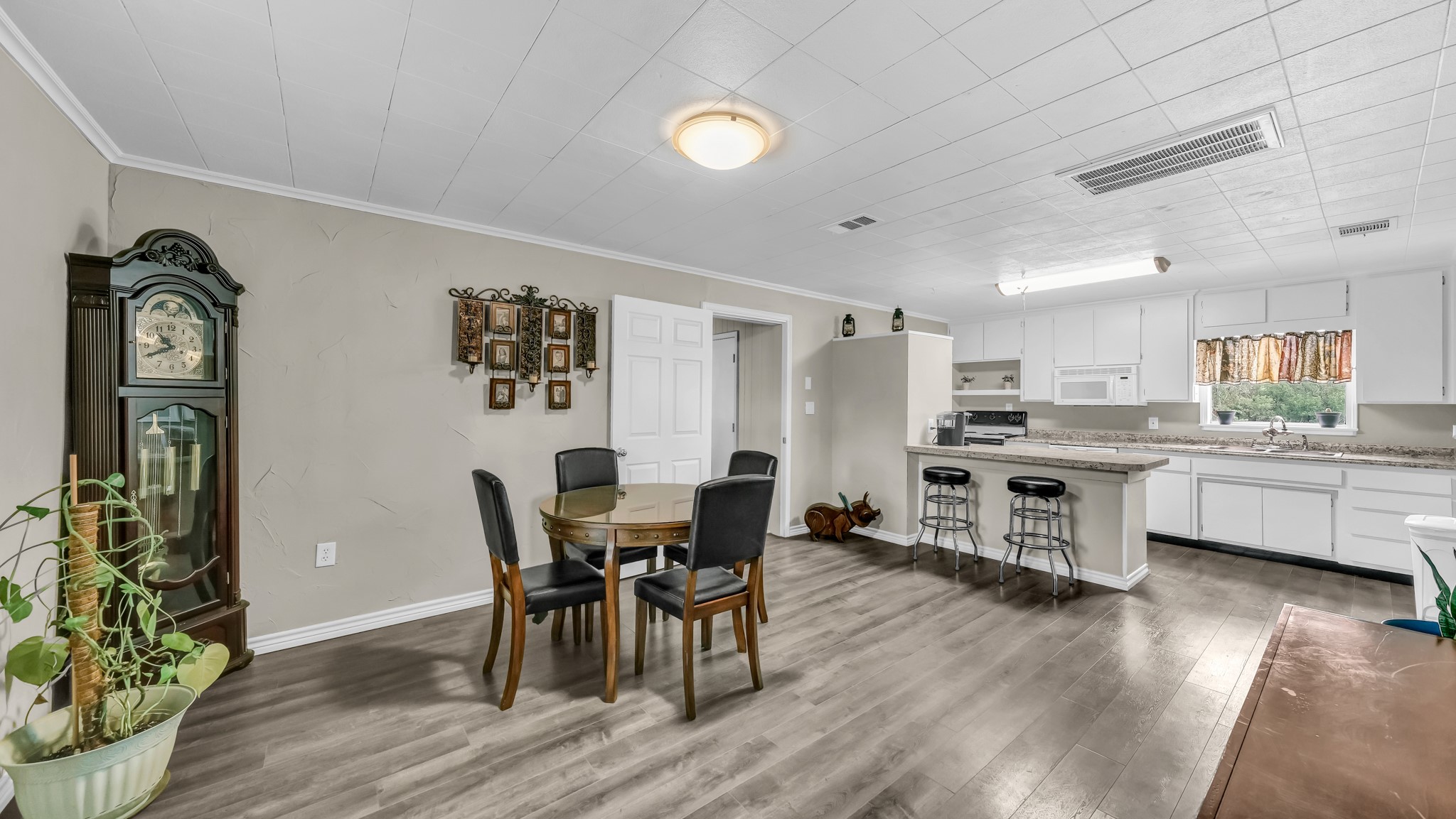 20531 S Farm-market 4 Lipan TX 76462