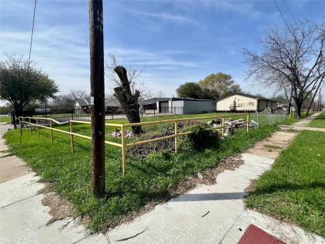 3327 Bernal Drive Dallas TX 75212