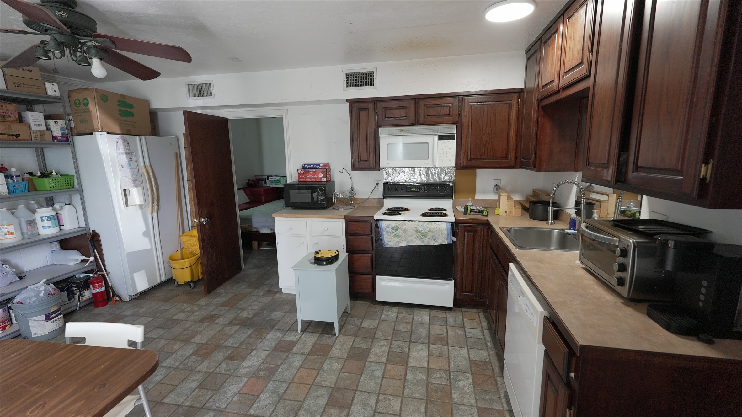 1115 N Main Street Cleburne TX 76033