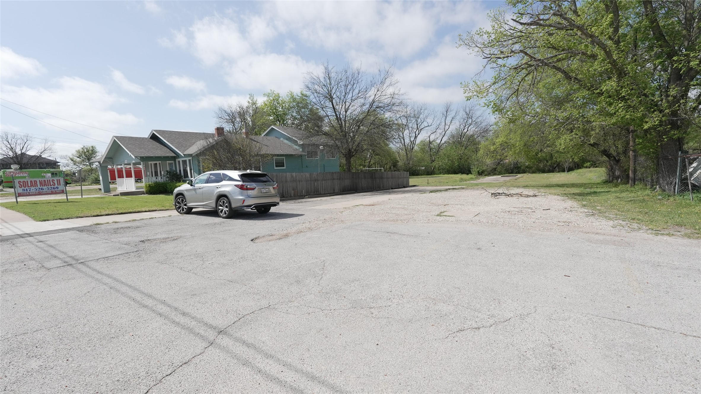 1115 N Main Street Cleburne TX 76033