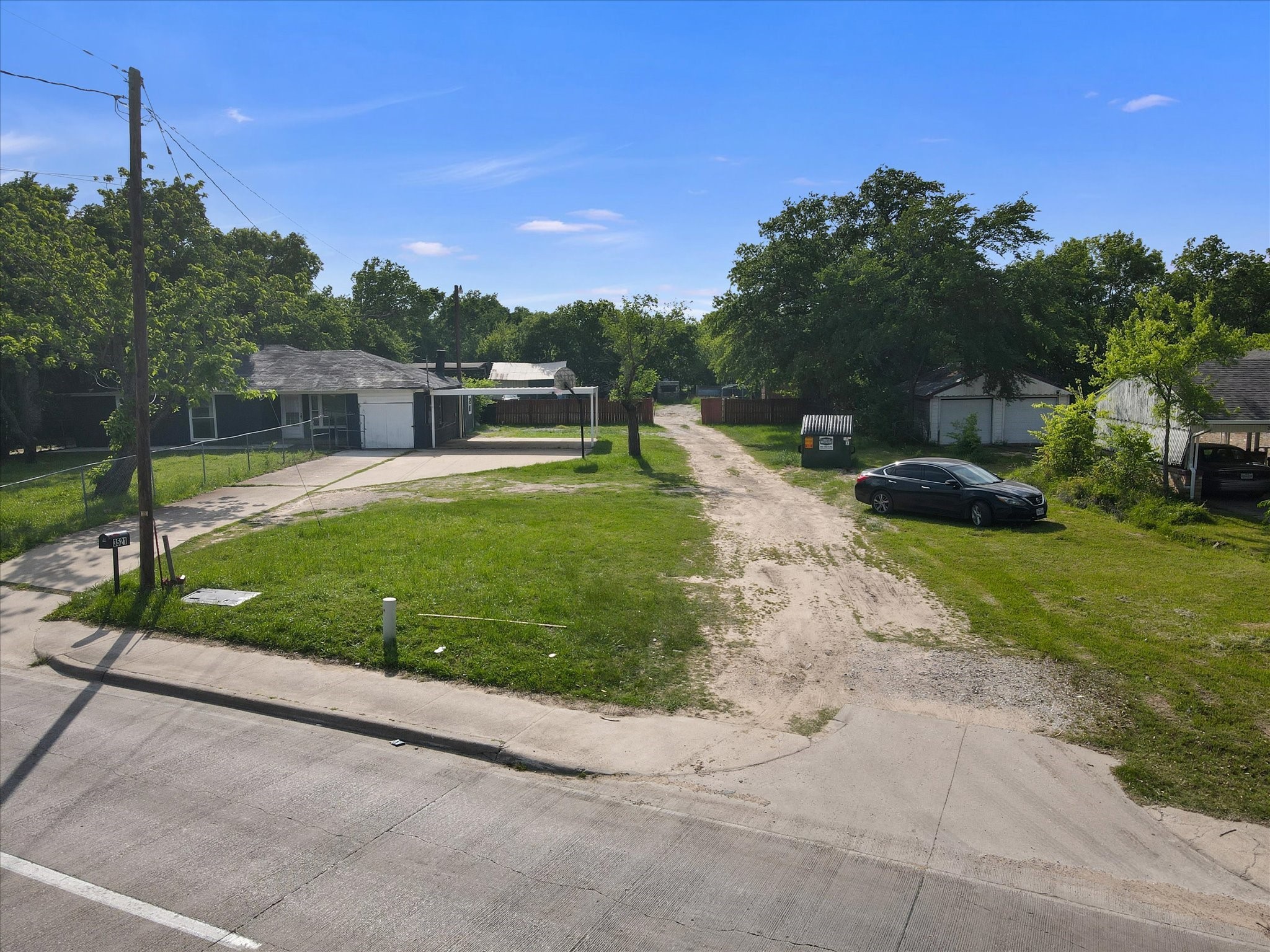 3521 Pioneer Road Balch Springs TX 75180