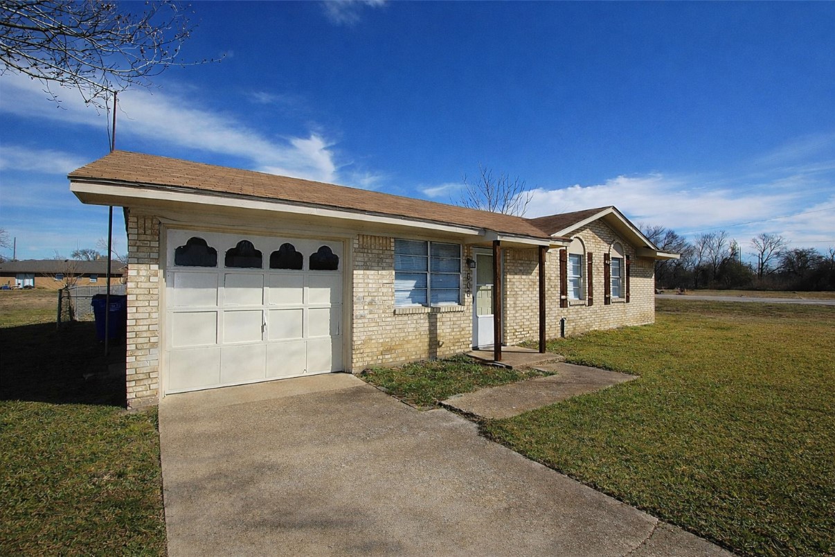 606 E Broad Street Forney TX 75126
