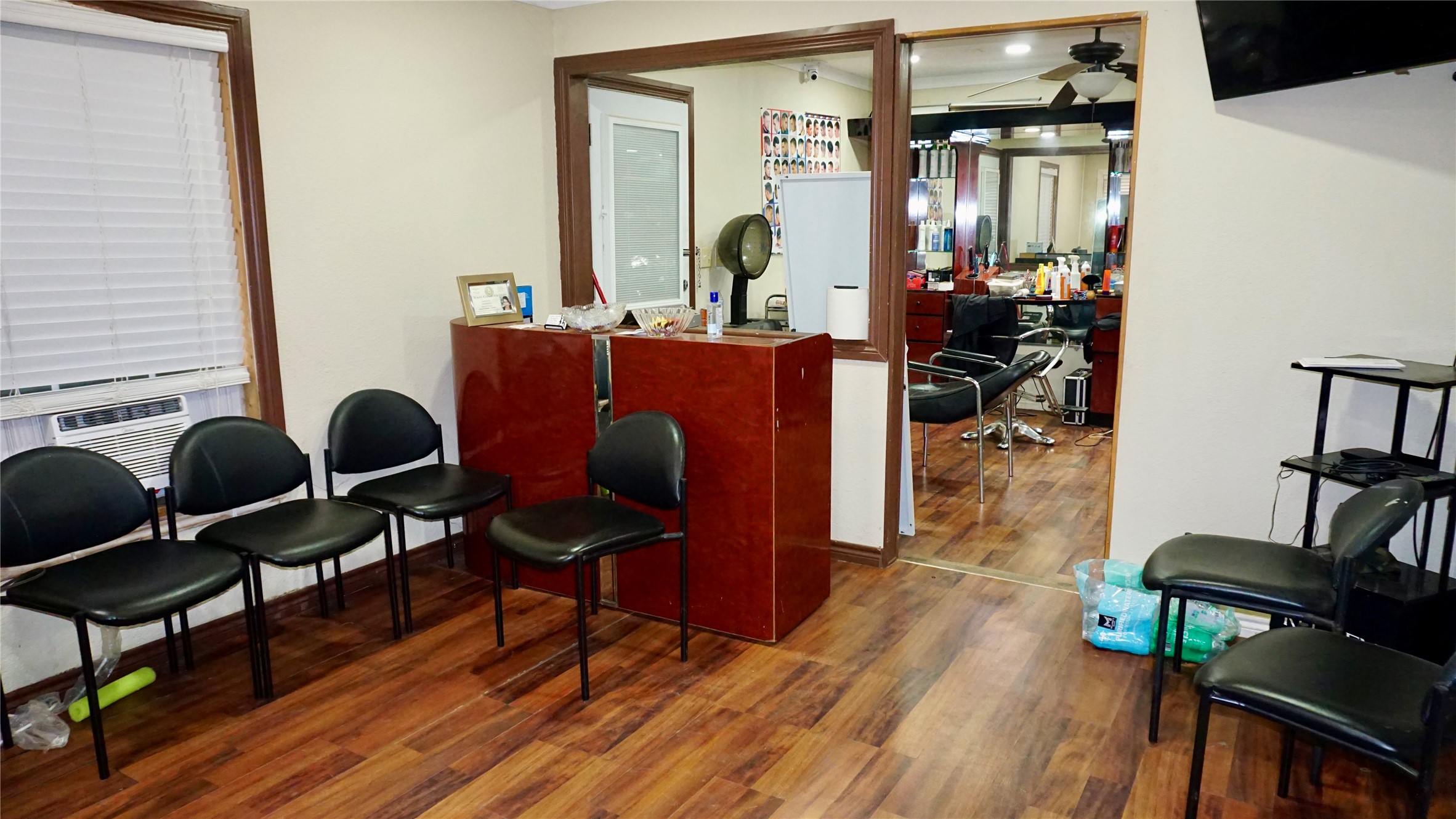 1206 S Main Lindale TX 75771