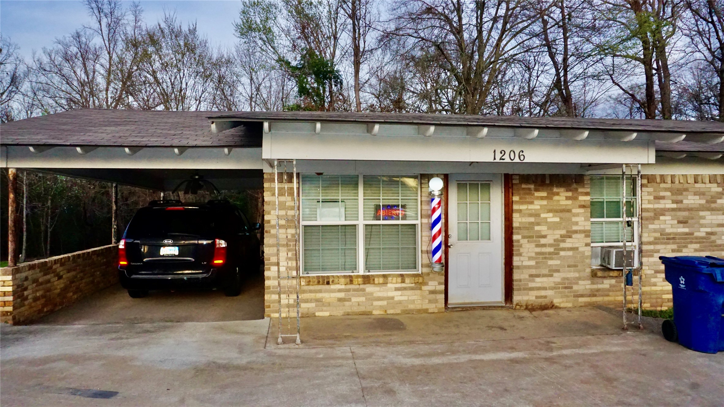 1206 S Main Lindale TX 75771
