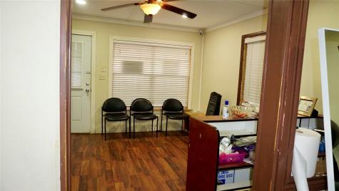 1206 S Main Lindale TX 75771