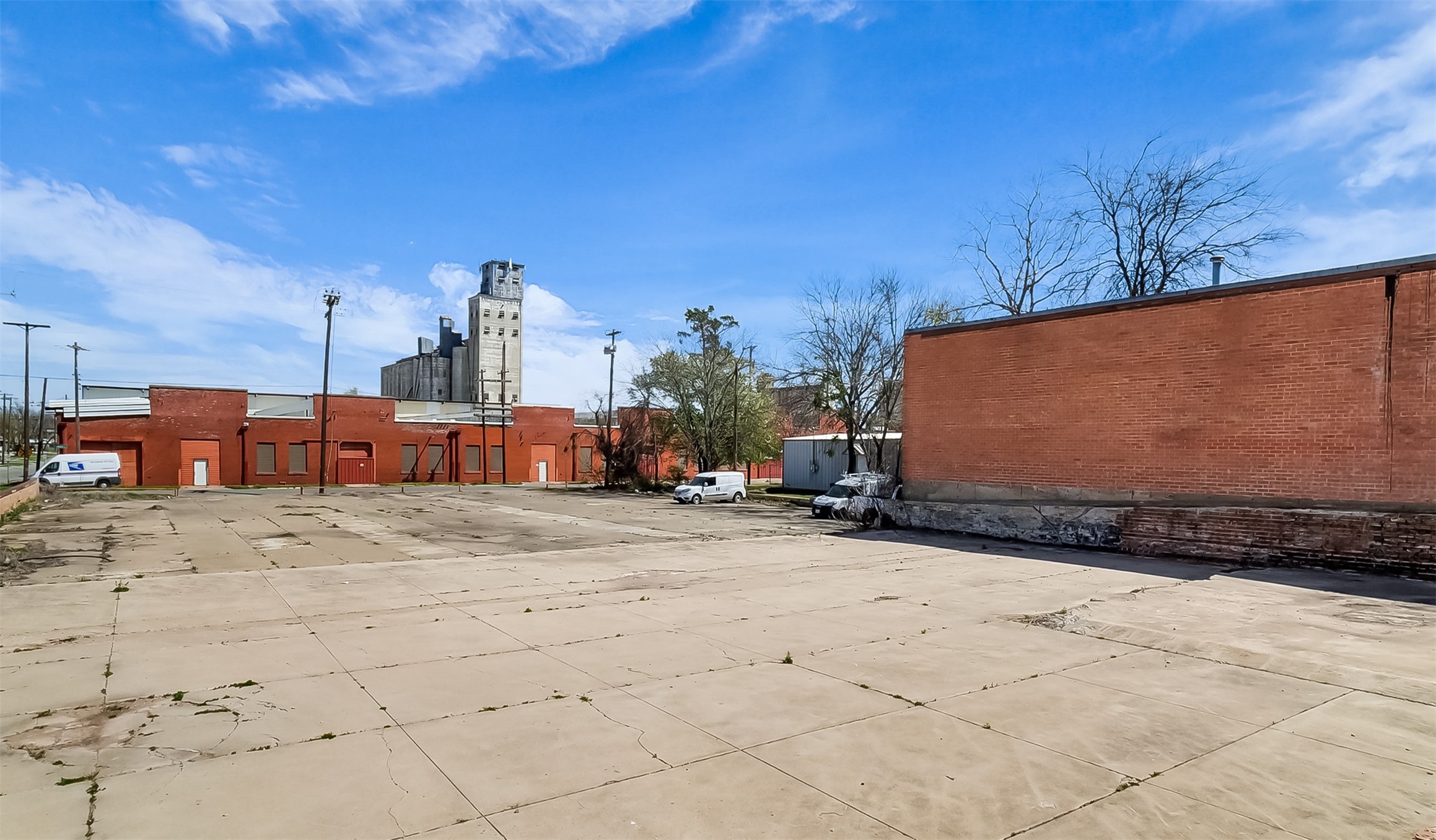 201 E Pecan Street Sherman TX 75090
