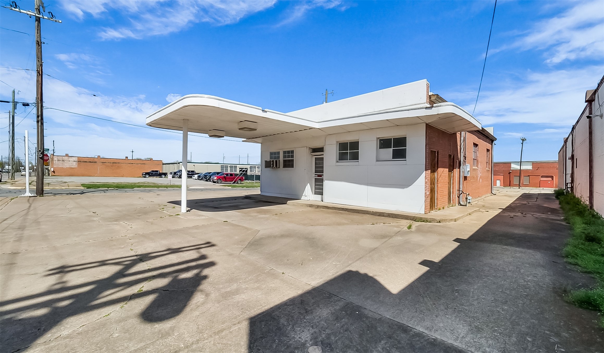 201 E Pecan Street Sherman TX 75090