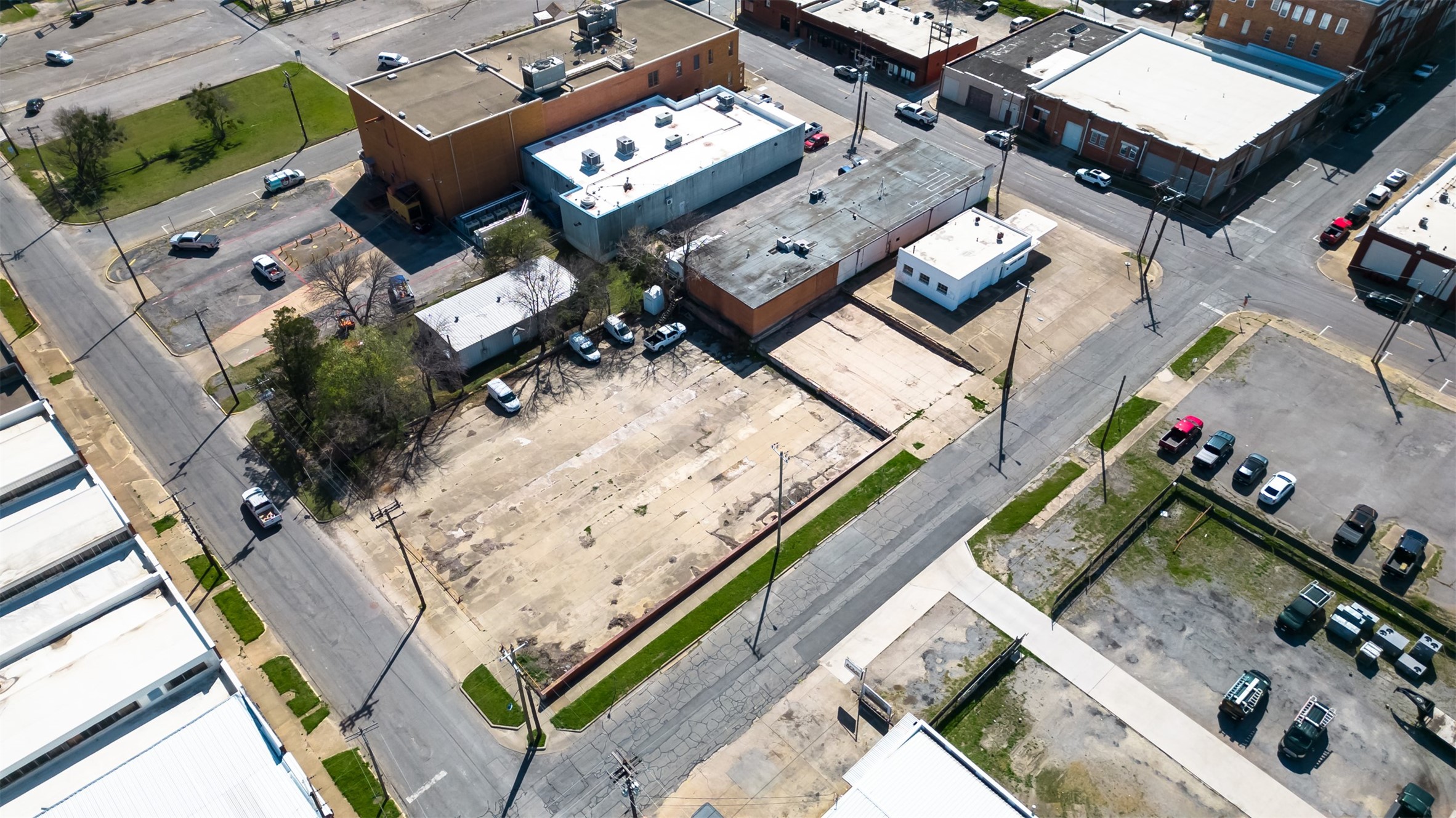 201 E Pecan Street Sherman TX 75090