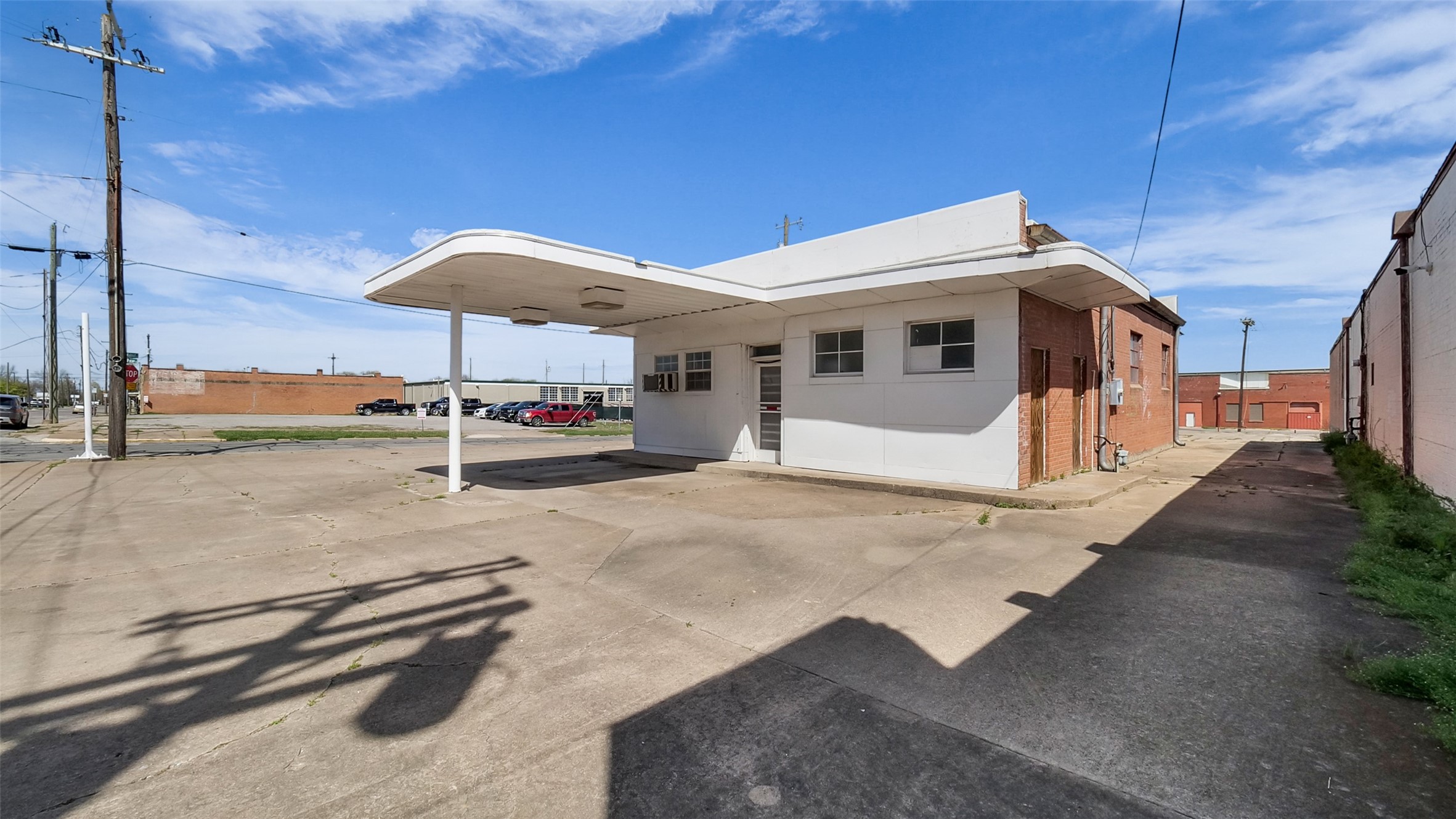 201 E Pecan Street Sherman TX 75090