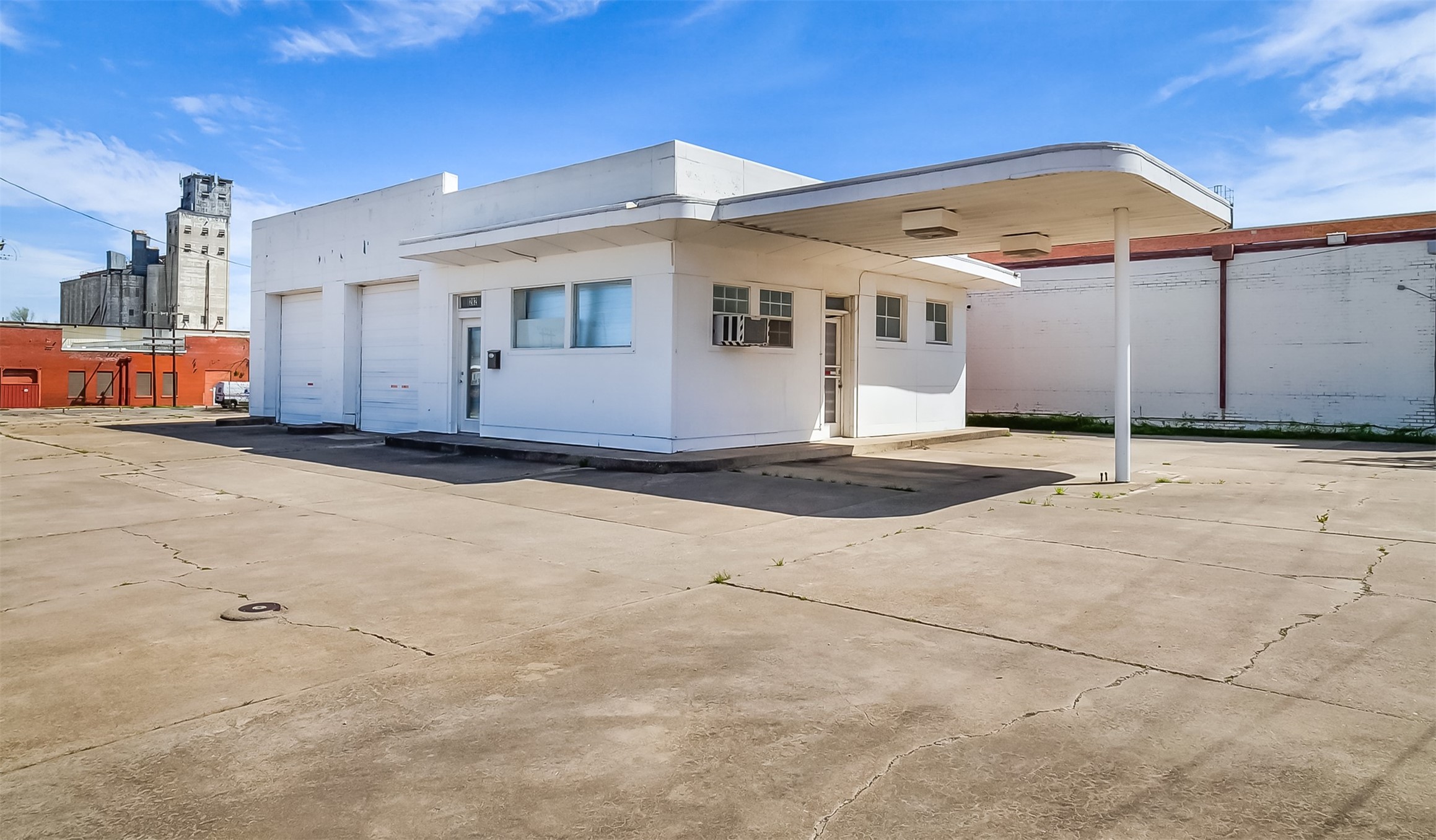 201 E Pecan Street Sherman TX 75090