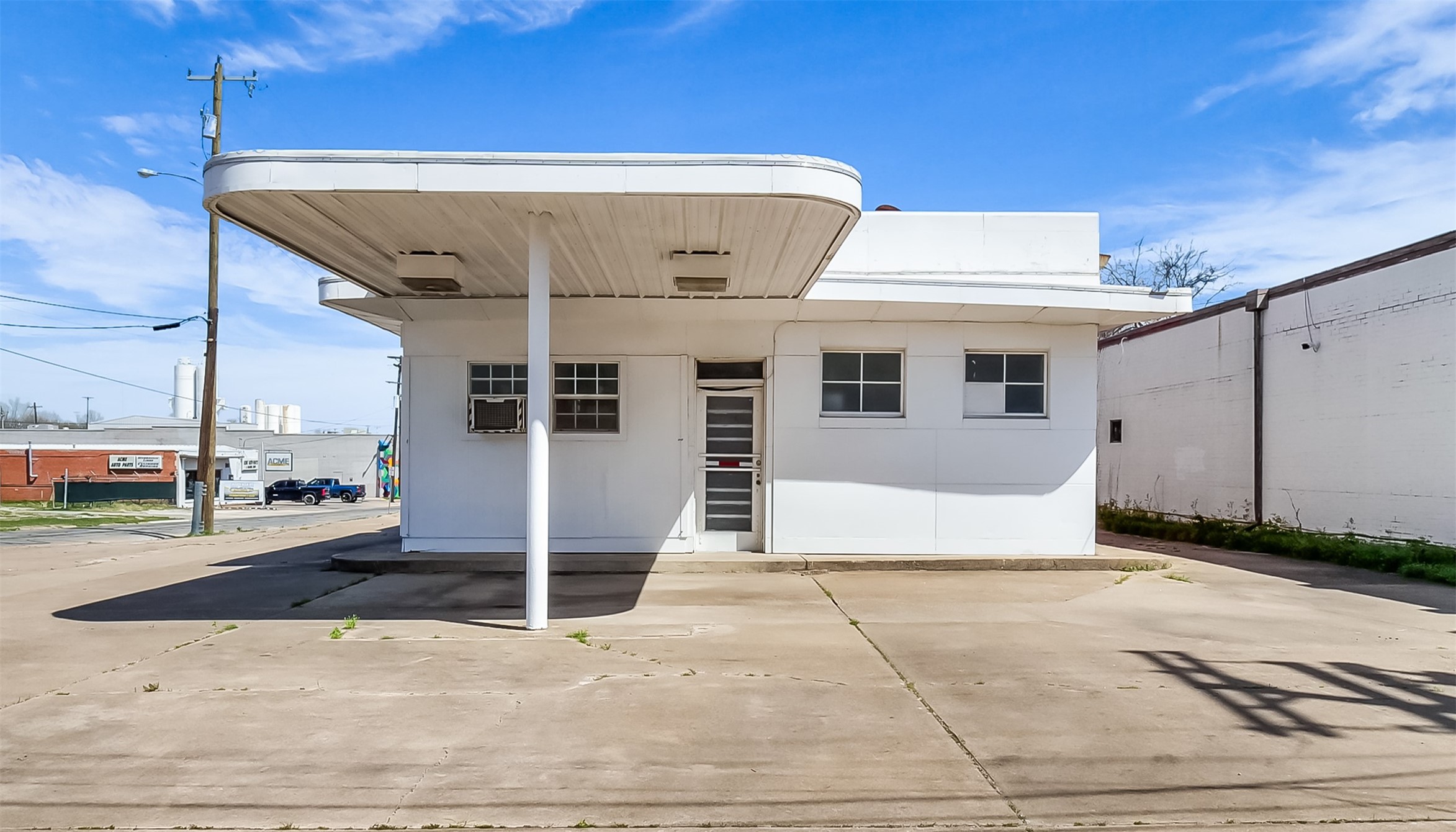 201 E Pecan Street Sherman TX 75090