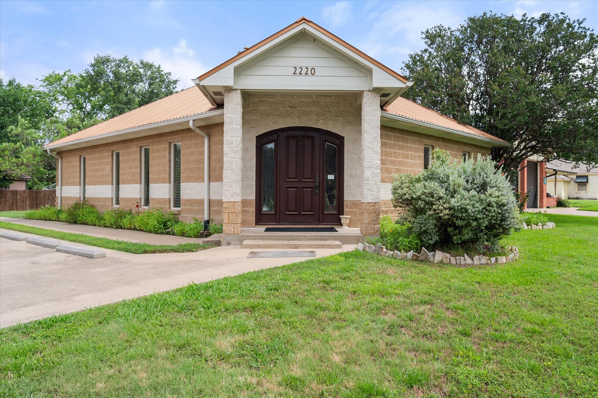 2220 W 2nd Avenue Corsicana TX 75110