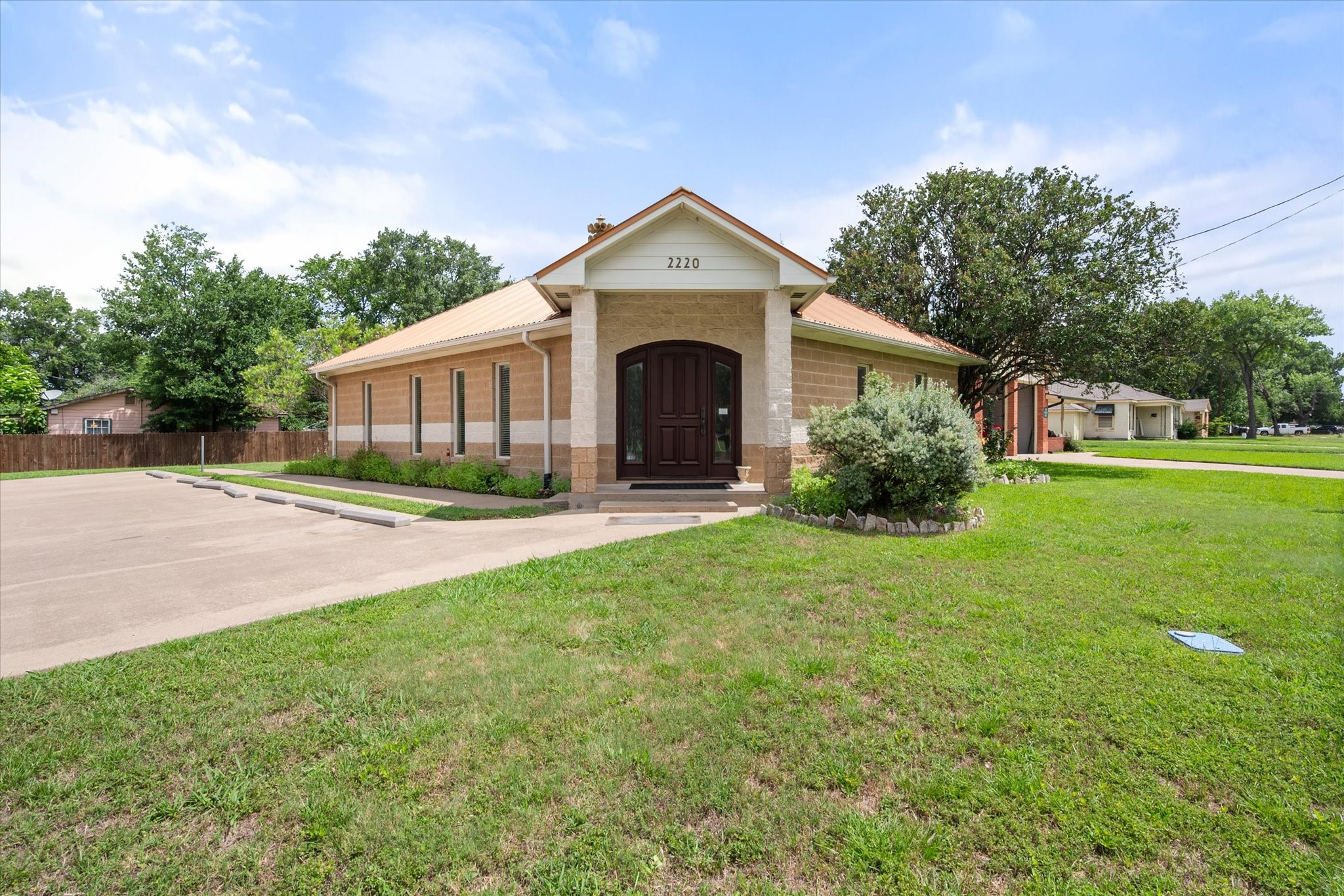2220 W 2nd Avenue Corsicana TX 75110