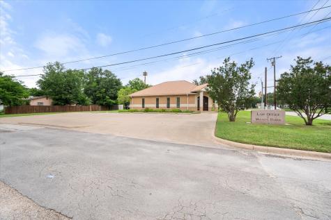 2220 W 2nd Avenue Corsicana TX 75110
