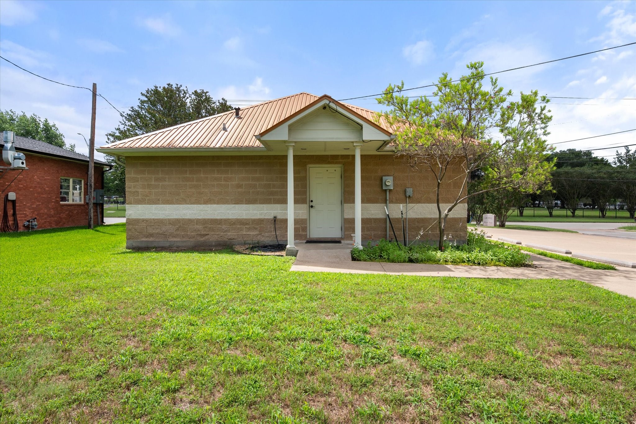 2220 W 2nd Avenue Corsicana TX 75110