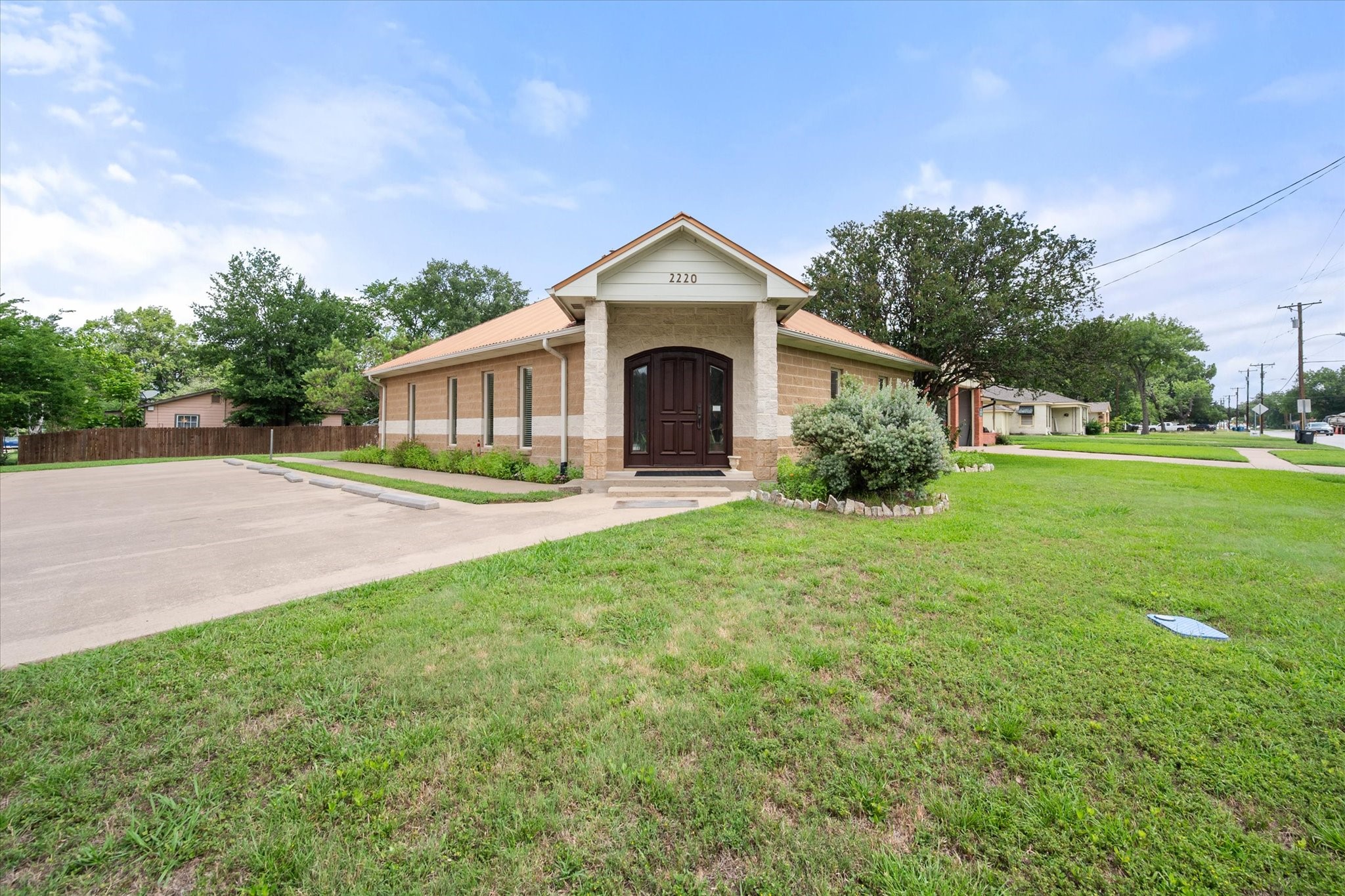 2220 W 2nd Avenue Corsicana TX 75110