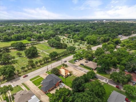 2220 W 2nd Avenue Corsicana TX 75110