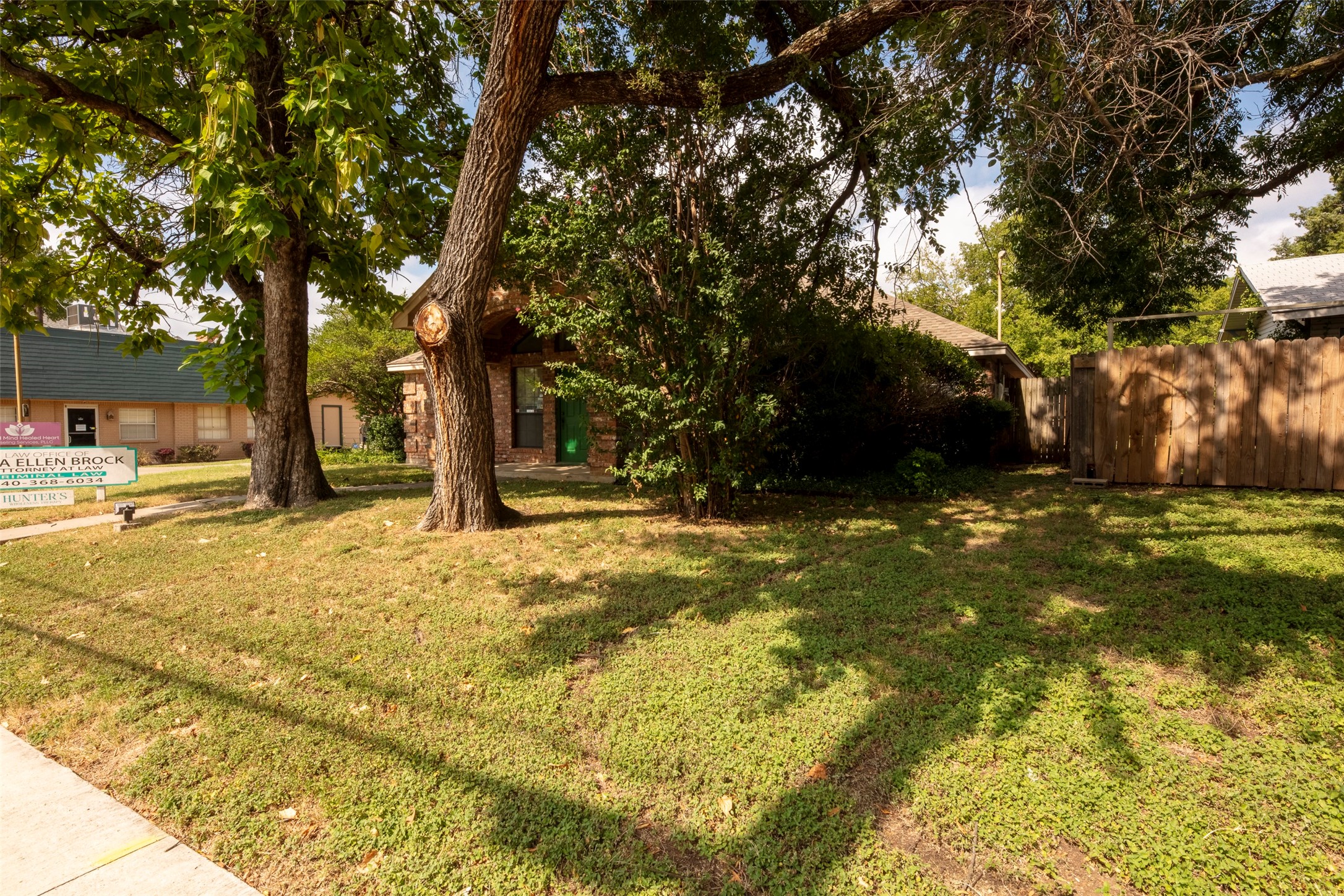 1005 N Elm Street Denton TX 76201