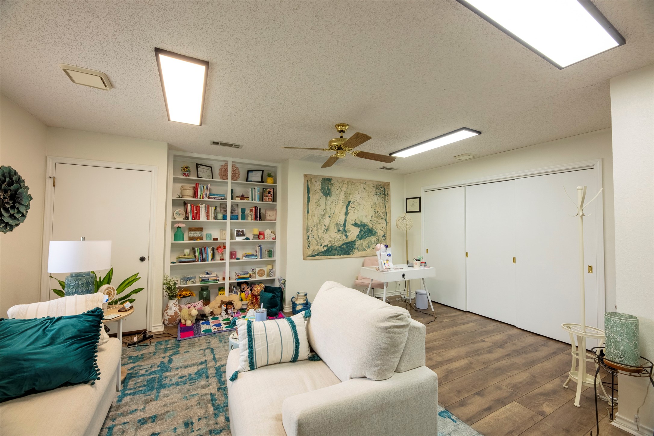 1005 N Elm Street Denton TX 76201