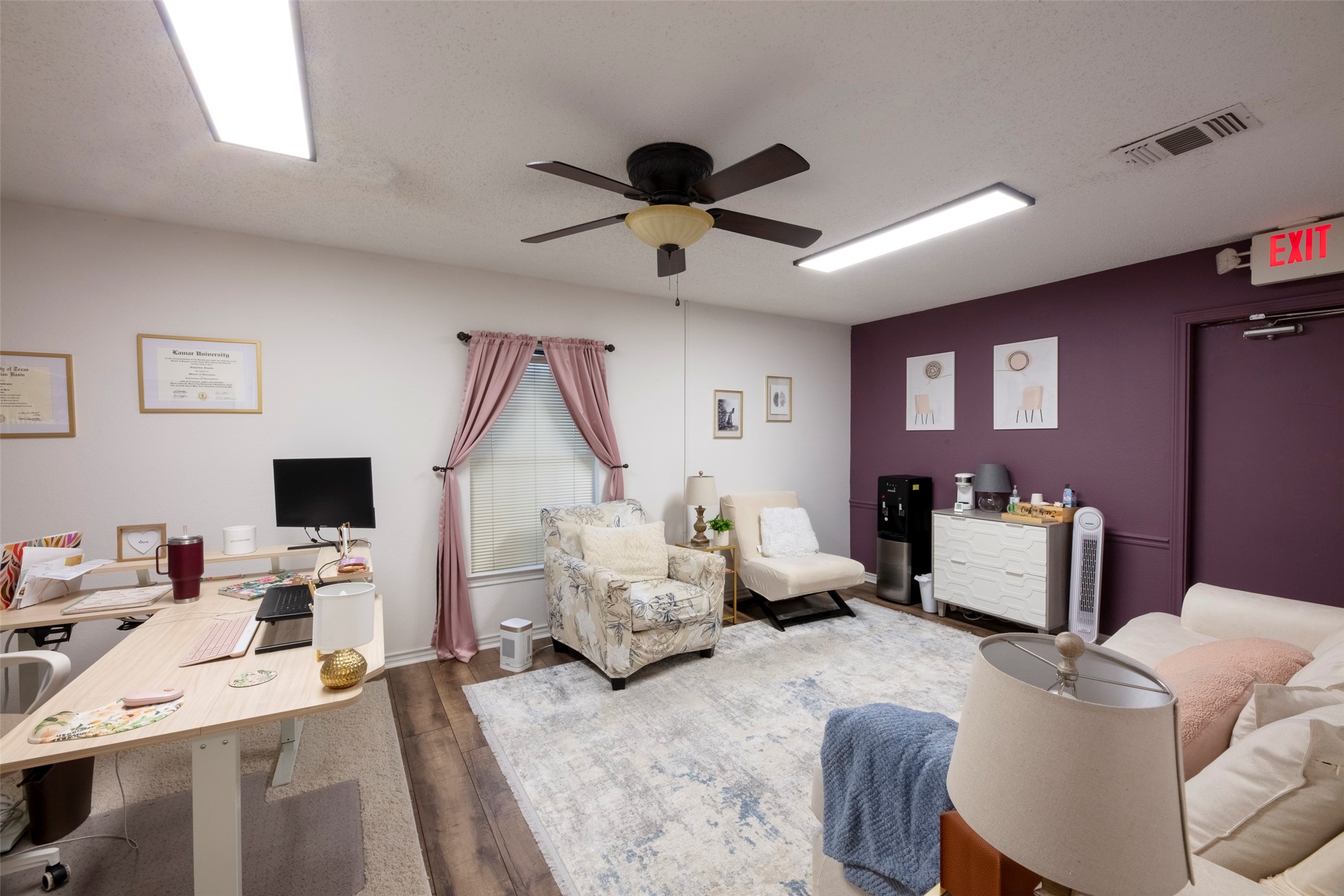 1005 N Elm Street Denton TX 76201