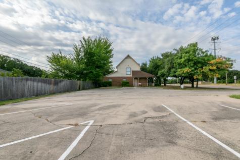 2335 W Green Oaks Boulevard Arlington TX 76016