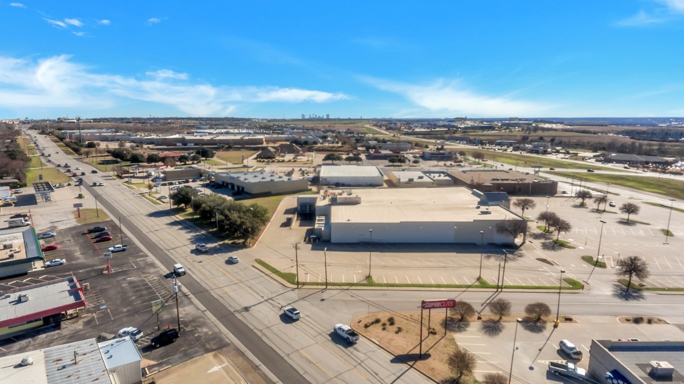 6712 Azle Avenue Lake Worth TX 76135