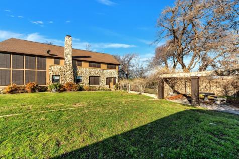 6712 Azle Avenue Lake Worth TX 76135