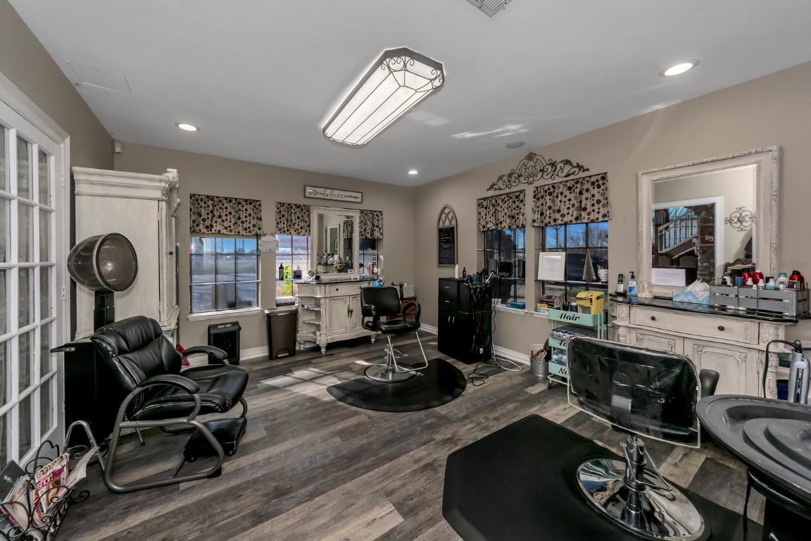 6712 Azle Avenue Lake Worth TX 76135