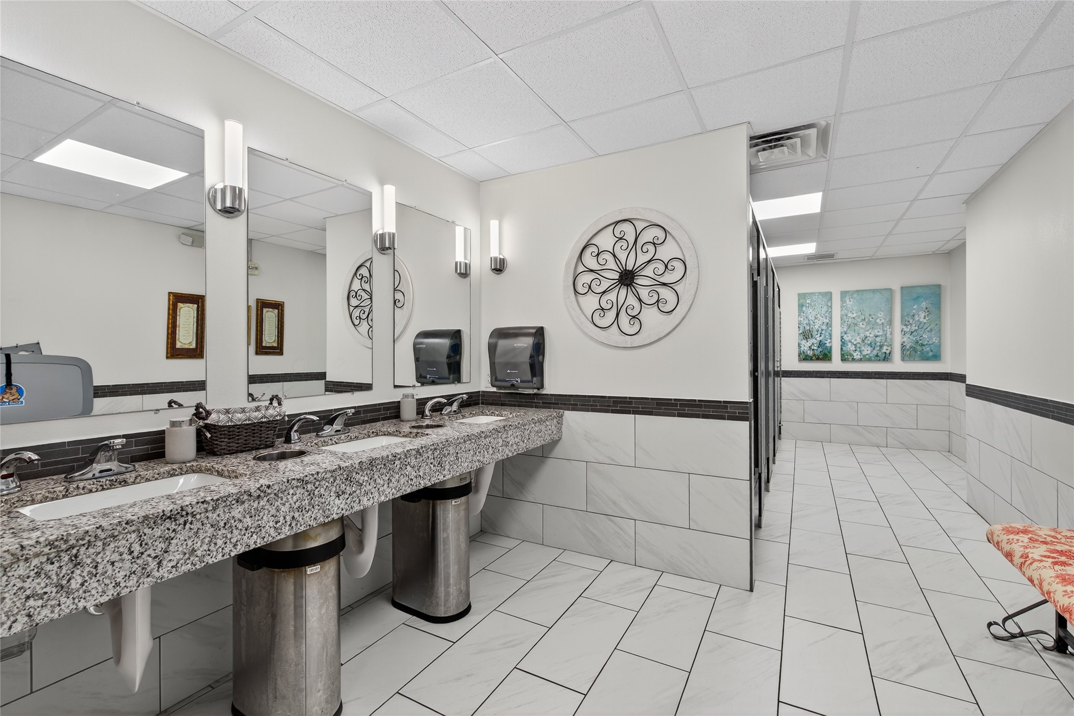 147 E Hurst Boulevard Hurst TX 76053