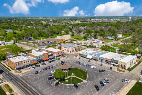 109 S Jefferson Street Pilot Point TX 76258