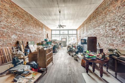 109 S Jefferson Street Pilot Point TX 76258