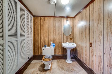 109 S Jefferson Street Pilot Point TX 76258