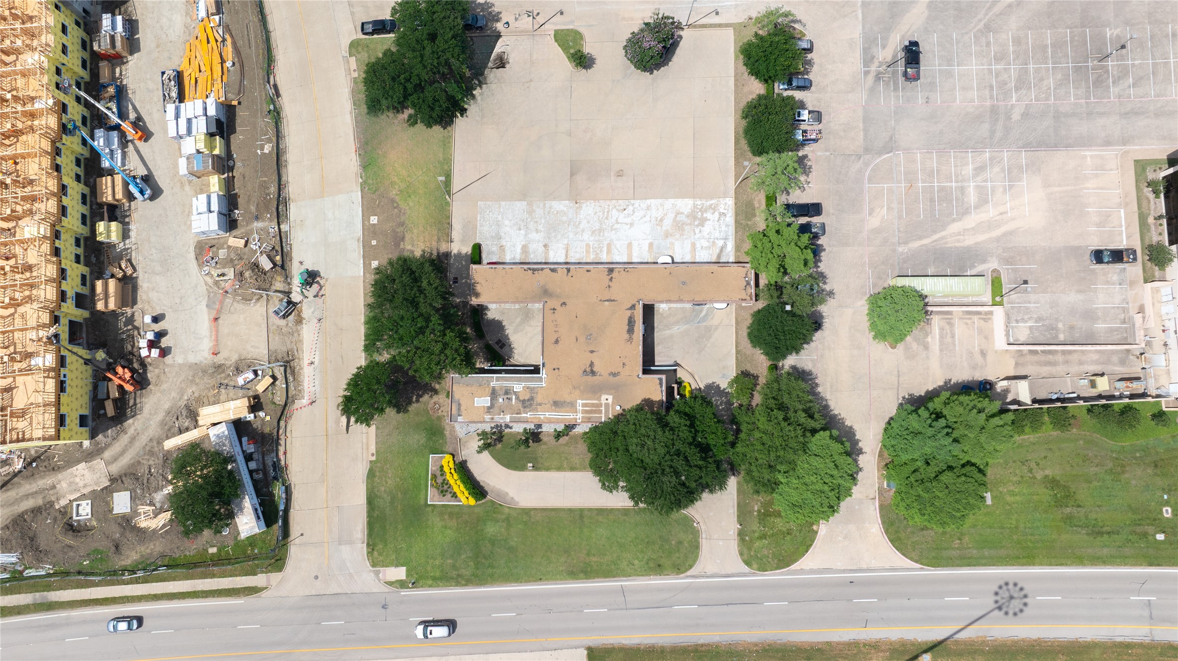 460 E John W Carpenter Irving TX 75062