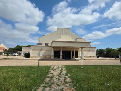 1715 Sandalwood Drive Grand Prairie TX 75052