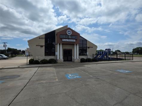 1715 Sandalwood Drive Grand Prairie TX 75052