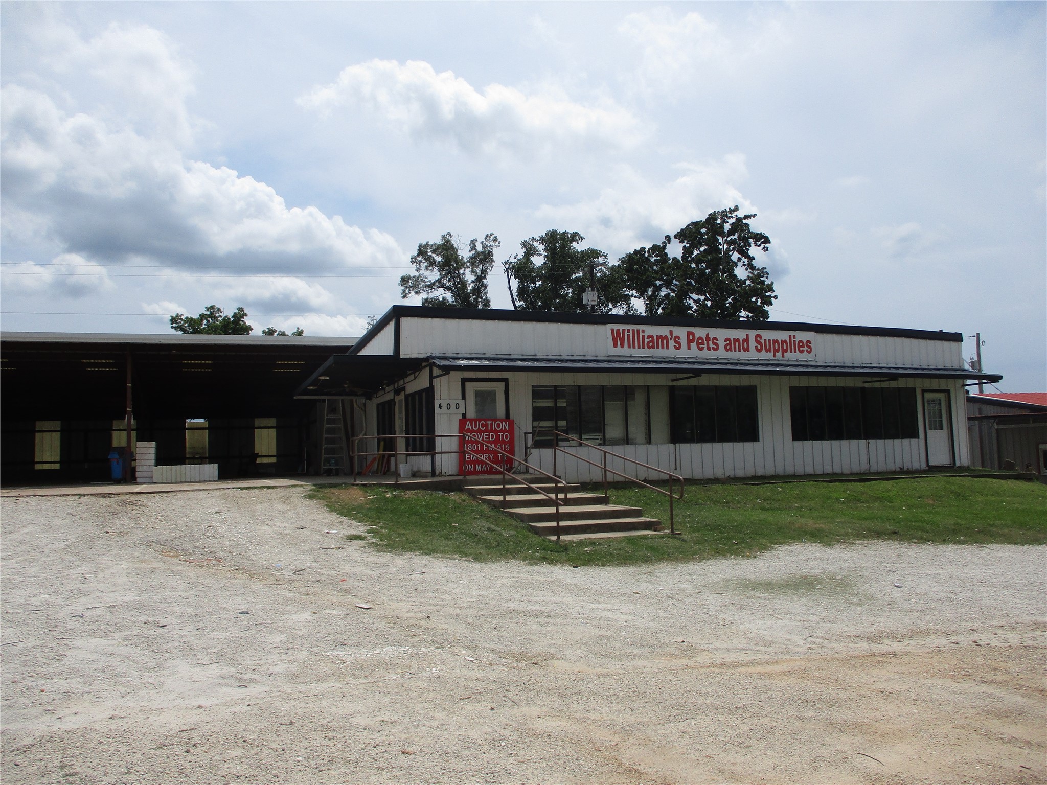 400 E. Lennon Emory TX 75440