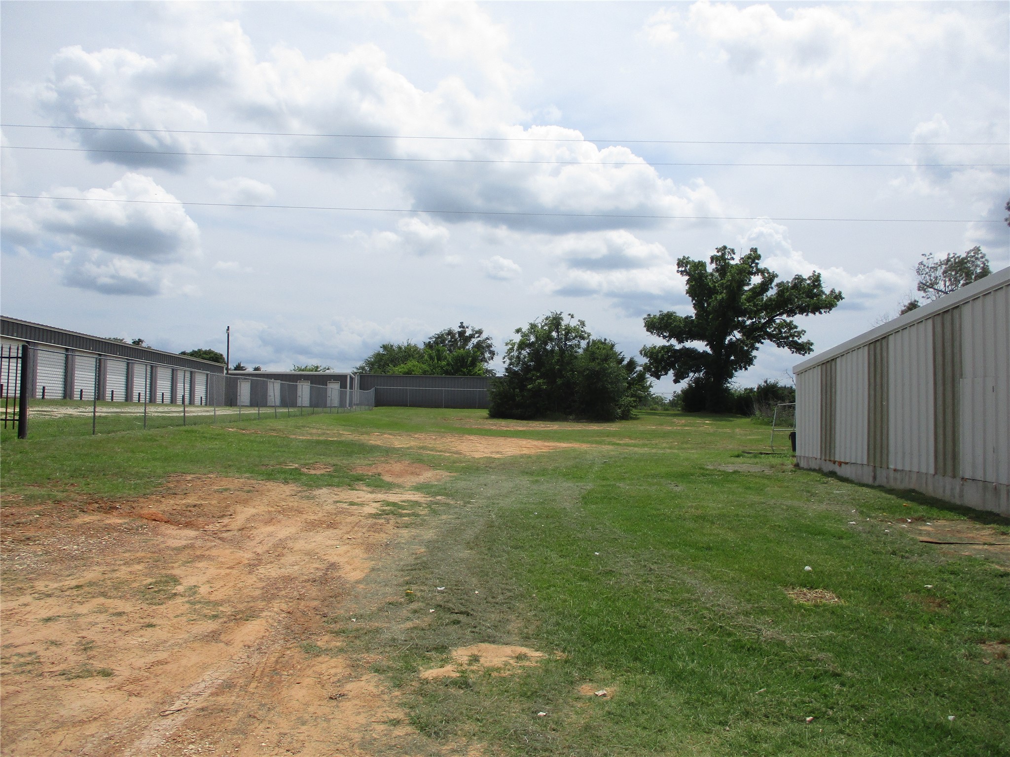 400 E. Lennon Emory TX 75440