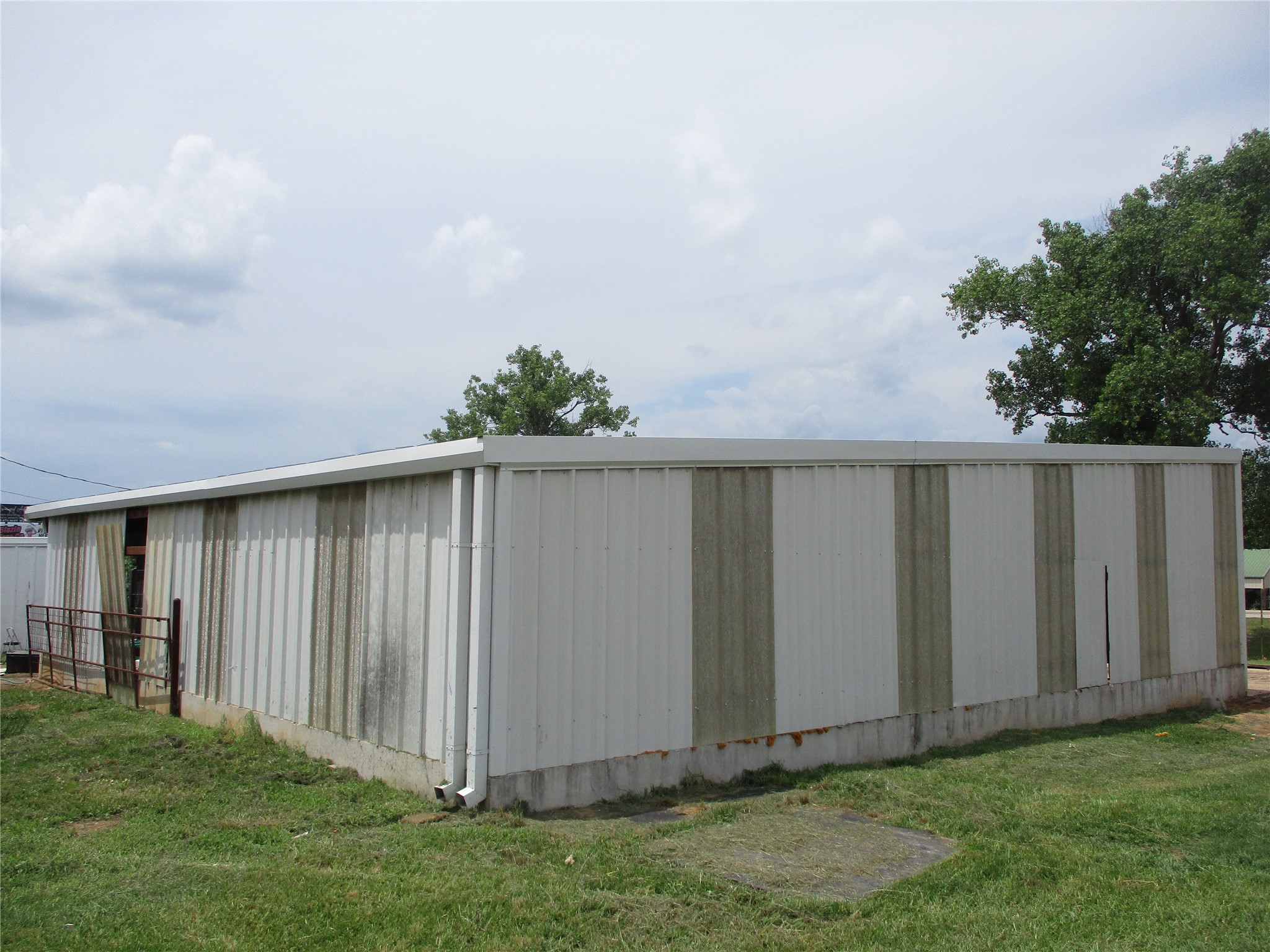 400 E. Lennon Emory TX 75440