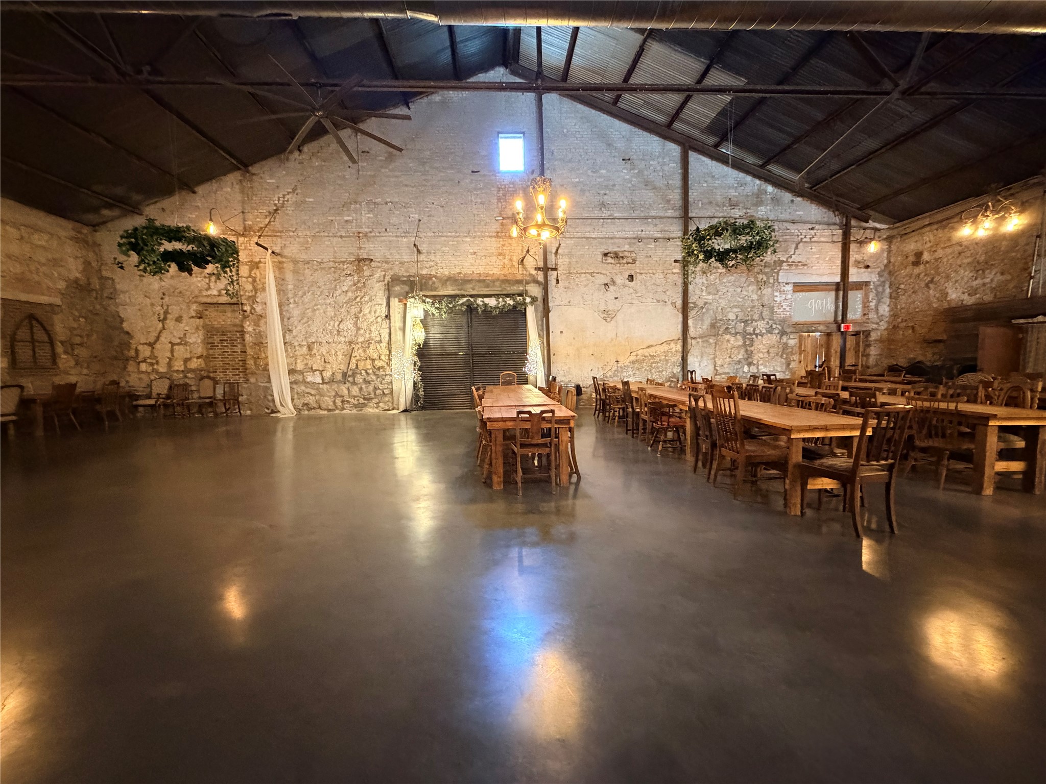107 N Oak Street Seymour TX 76380