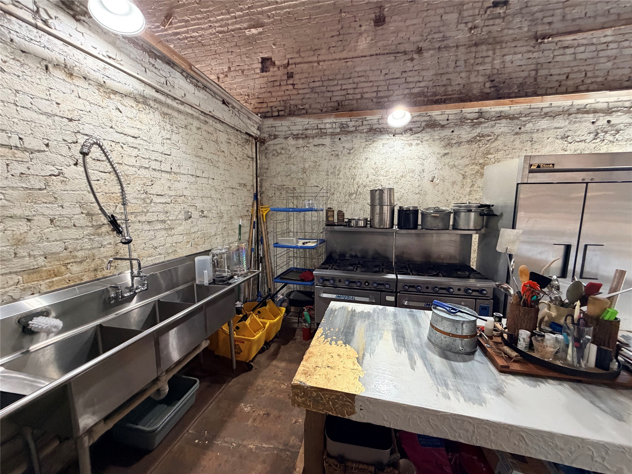 107 N Oak Street Seymour TX 76380