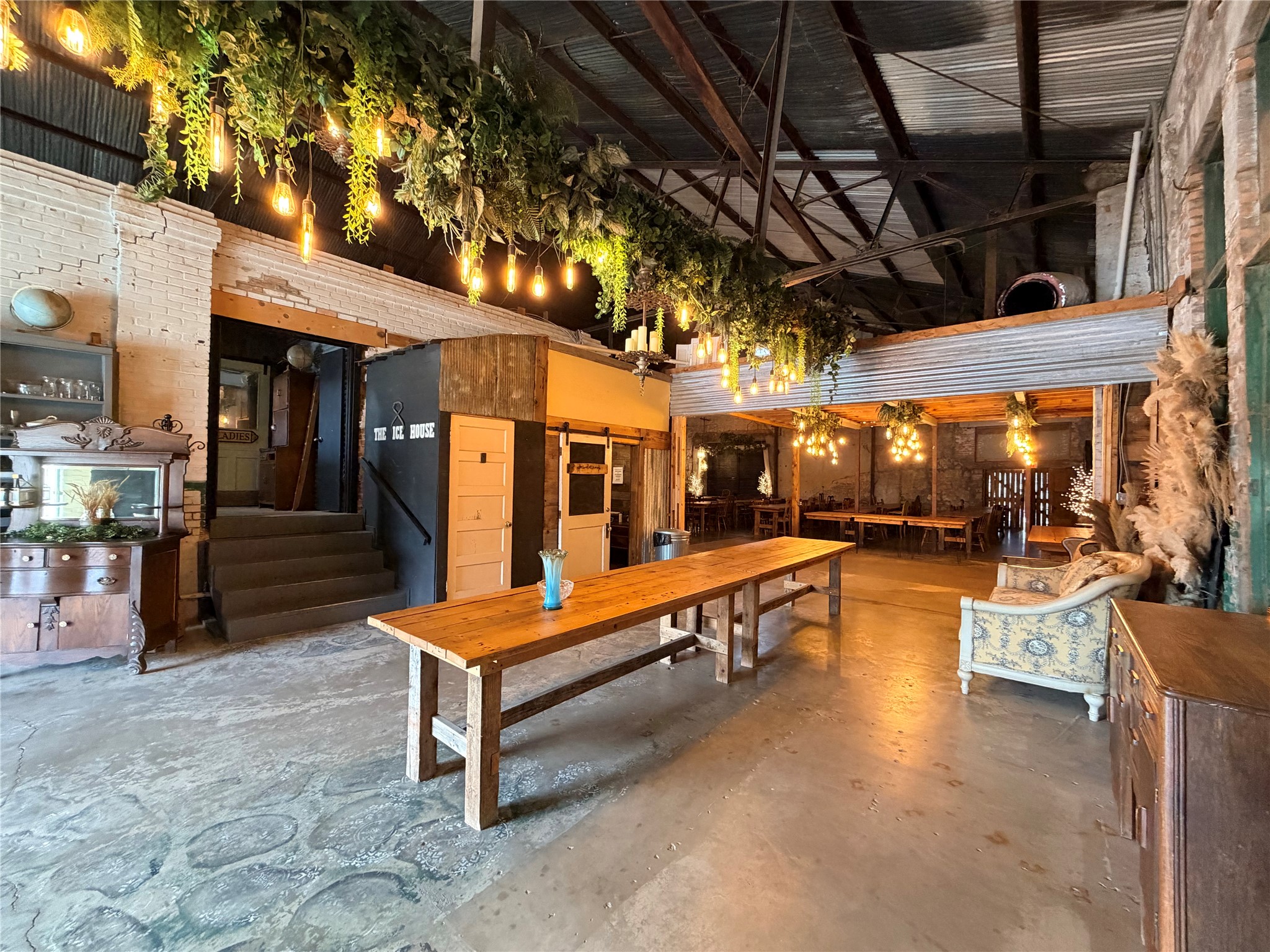 107 N Oak Street Seymour TX 76380